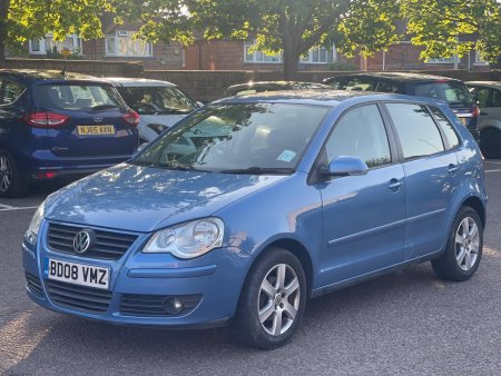 VOLKSWAGEN POLO