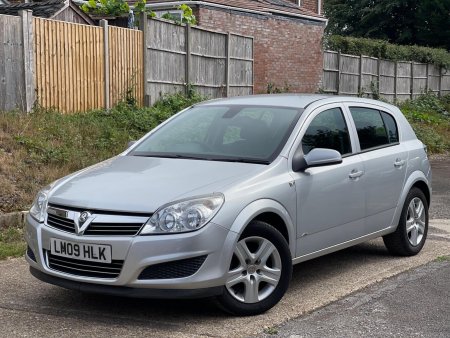 VAUXHALL ASTRA