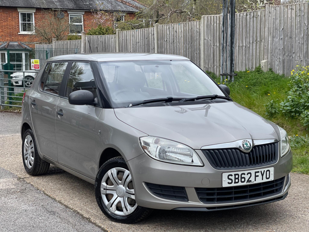 Skoda Fabia listing photo